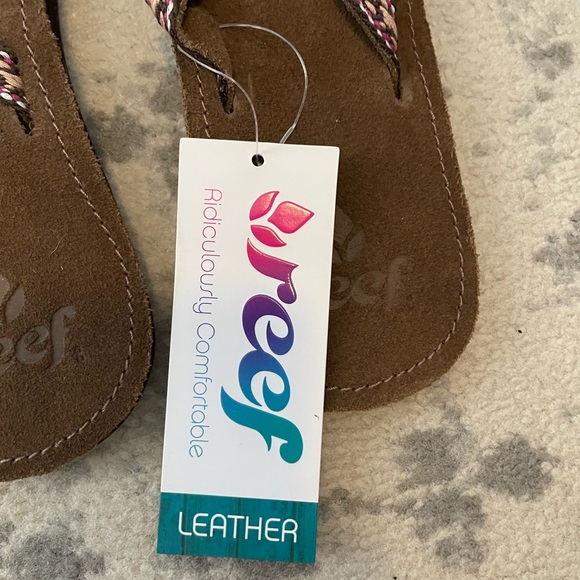 Reef sandals - Picture 2 of 3